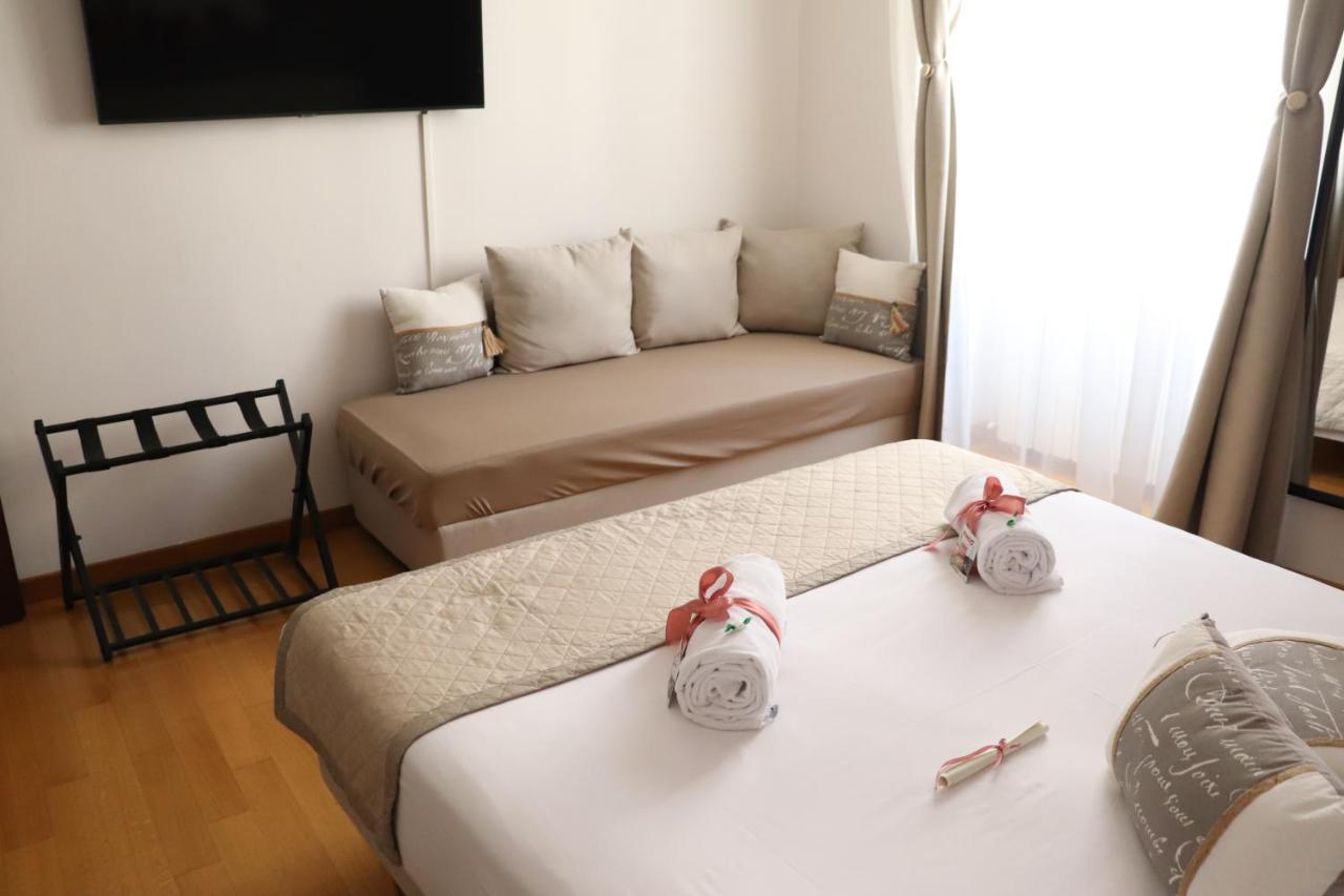 B&B Gaudium Colosseo Rome Bagian luar foto