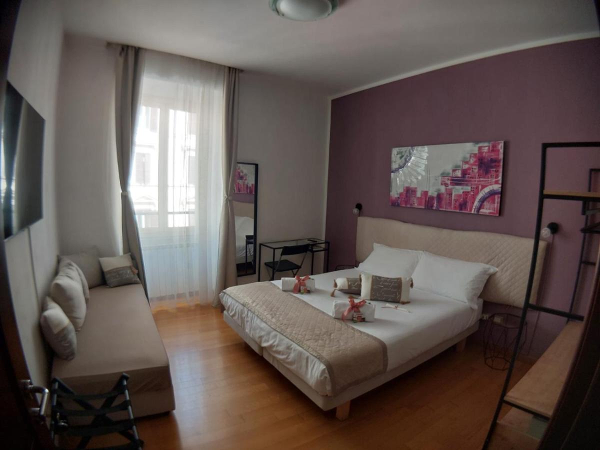 B&B Gaudium Colosseo Rome Bagian luar foto