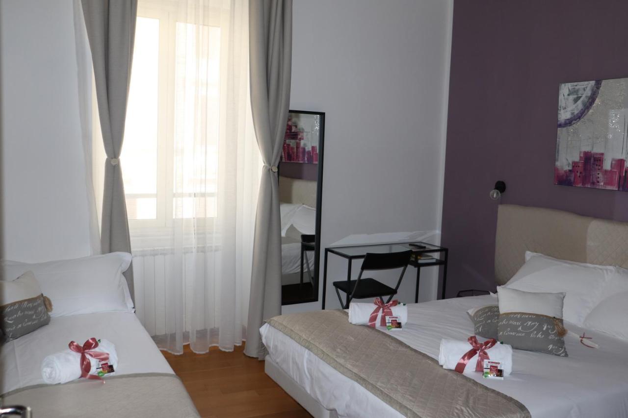 B&B Gaudium Colosseo Rome Bagian luar foto