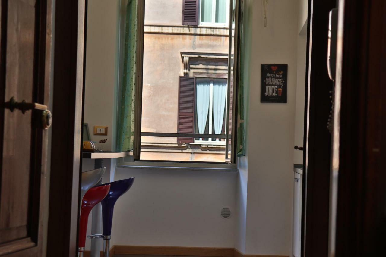 B&B Gaudium Colosseo Rome Bagian luar foto